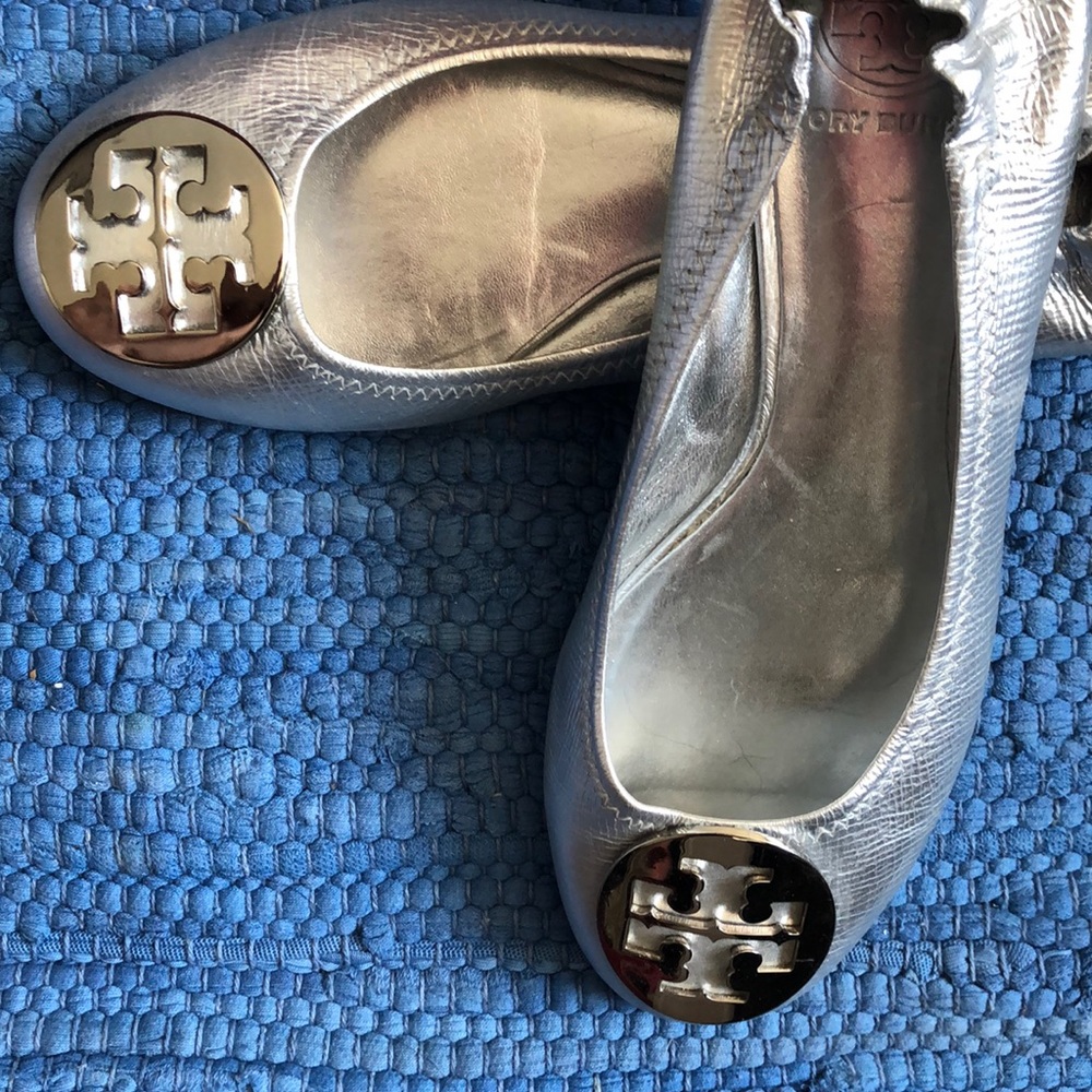 Tory Burch 7.5 silver metallic Reva ballet flat
